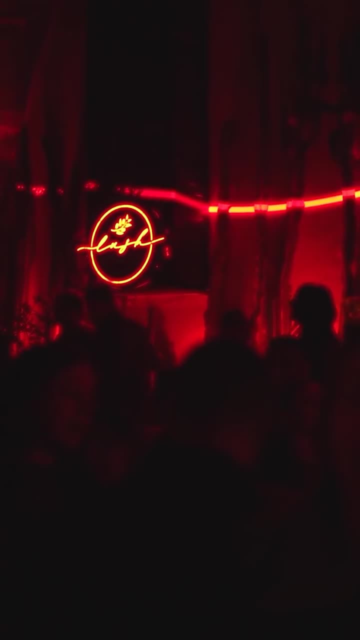 LUSH: Gece Hayatı reels kapağı