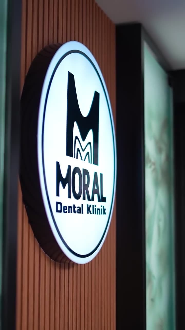 Moral Dental Klinik: Sağlıklı Gülüşler reels kapağı